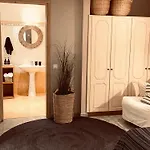 Kipos-ss Residences *