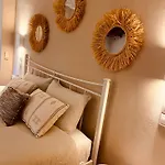 Kipos-ss Residences *